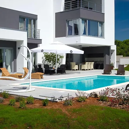 Dom wakacyjny Windrose Pula